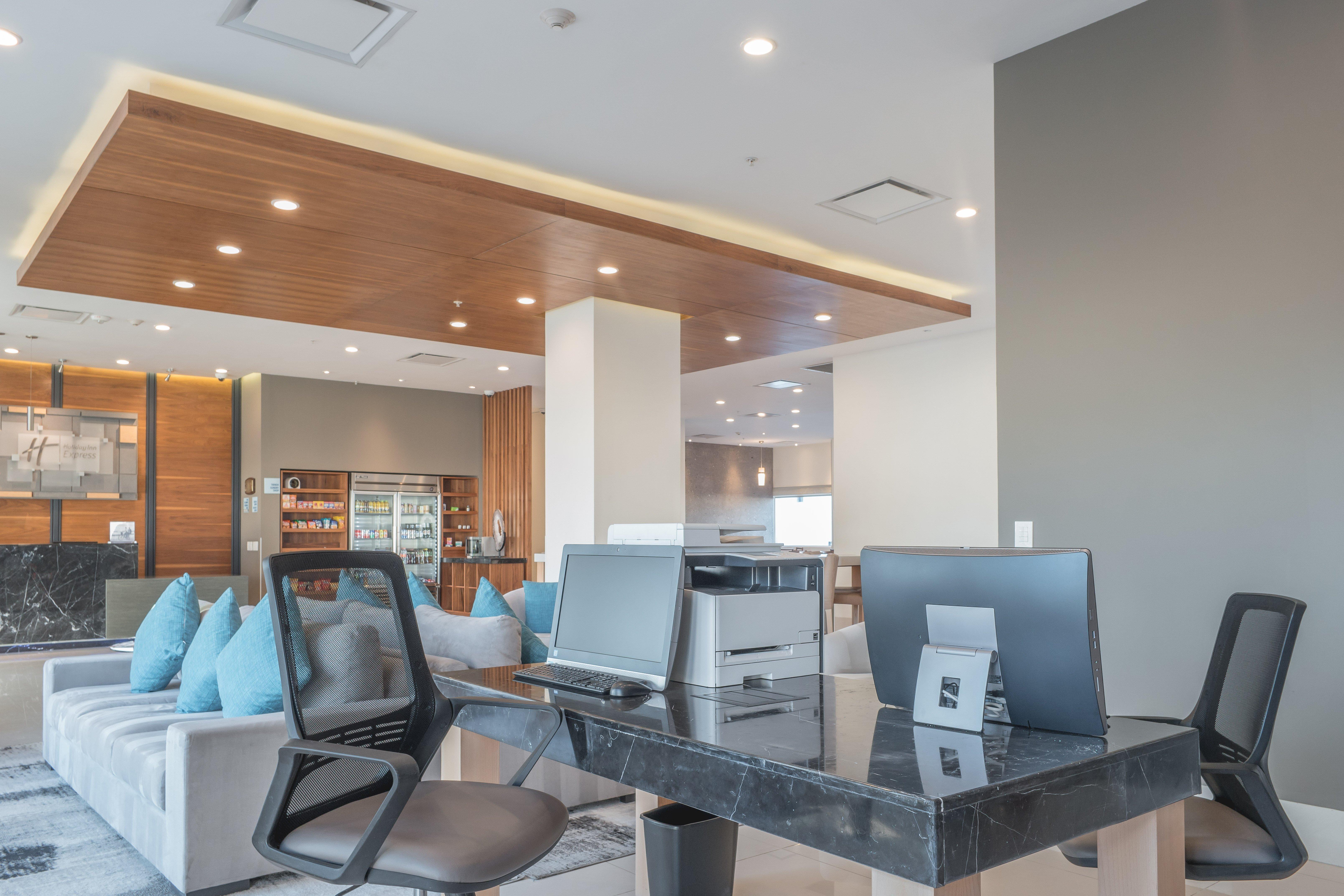 Holiday Inn Express & Suites Silao Aeropuerto Terminal By Ihg Buitenkant foto