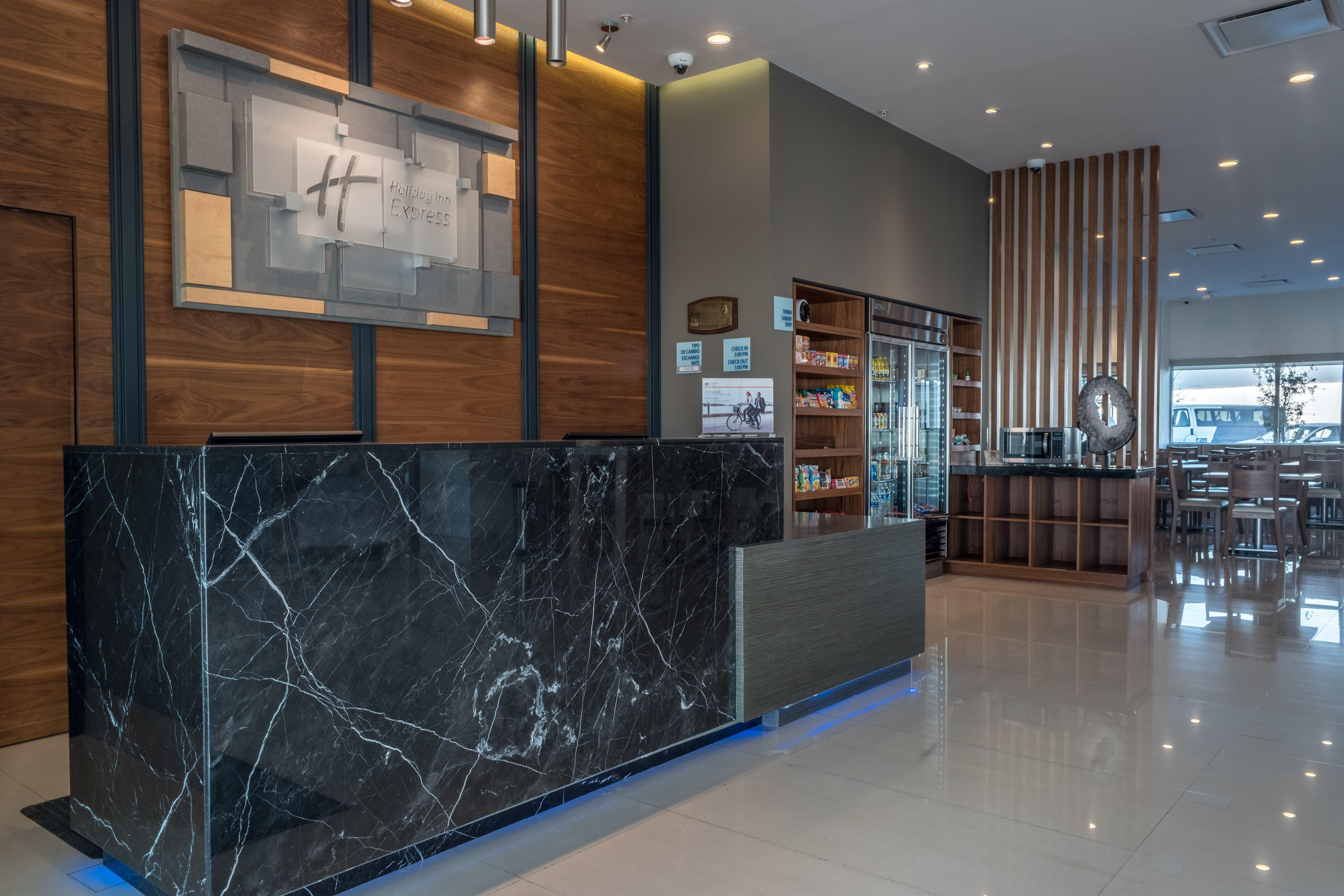 Holiday Inn Express & Suites Silao Aeropuerto Terminal By Ihg Buitenkant foto