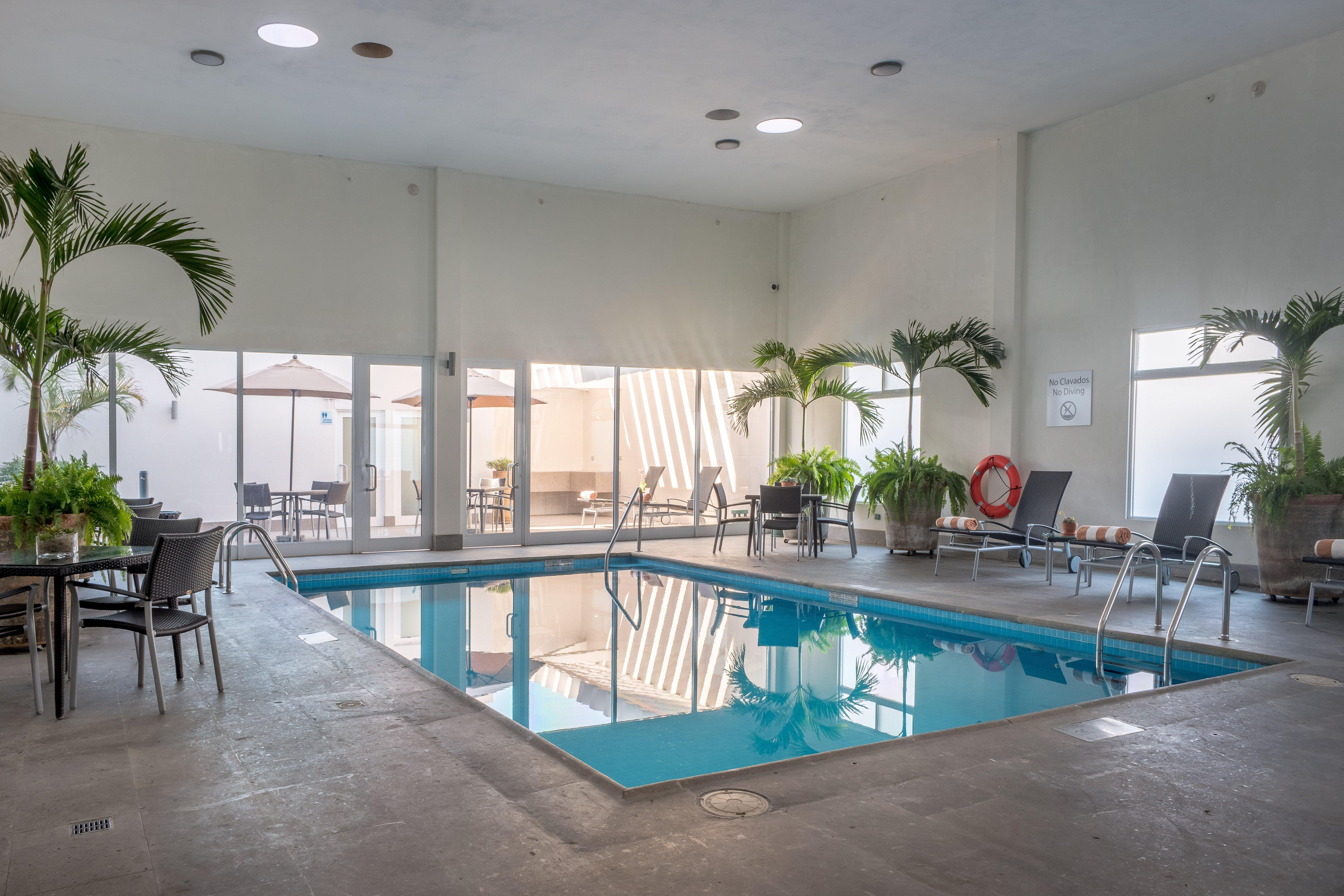 Holiday Inn Express & Suites Silao Aeropuerto Terminal By Ihg Buitenkant foto