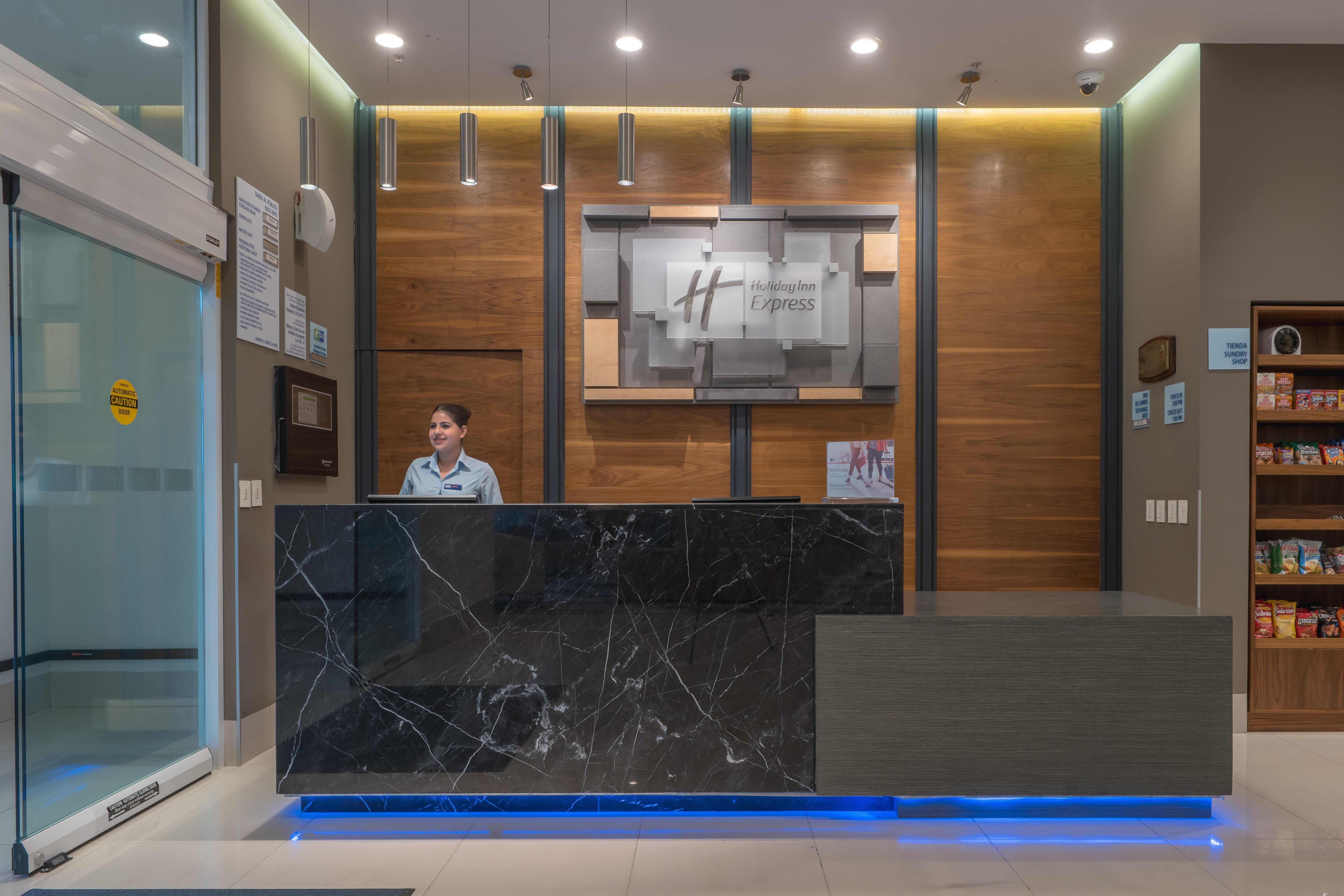 Holiday Inn Express & Suites Silao Aeropuerto Terminal By Ihg Buitenkant foto